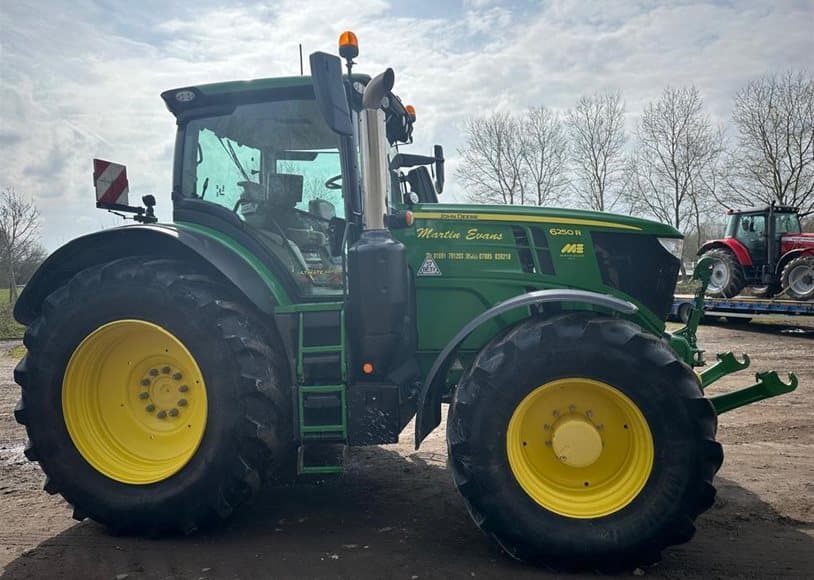 John Deere 6250R Tractor