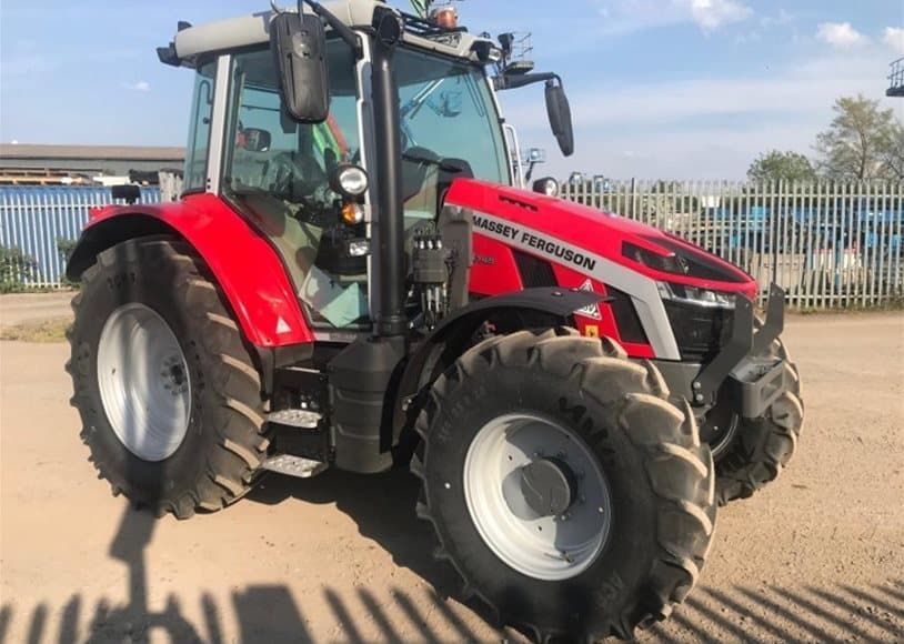 Massey Ferguson 5S.145ESD6 Tractor