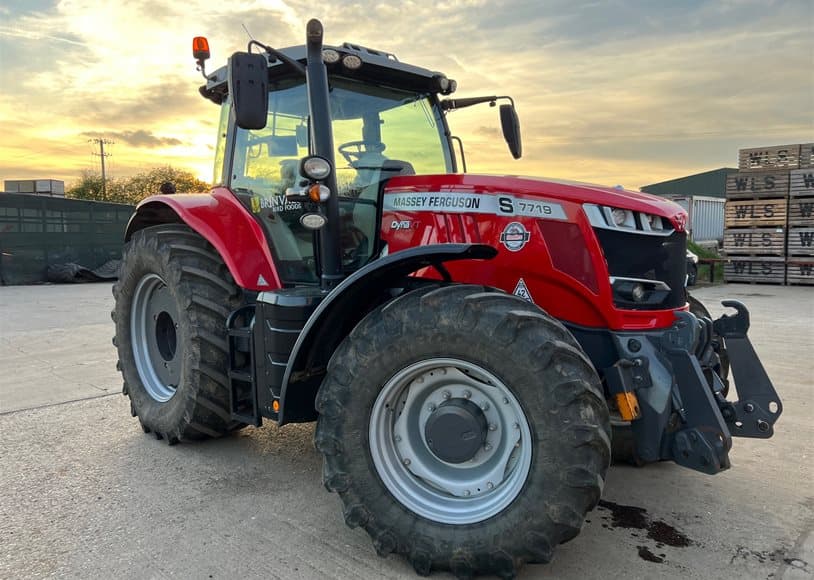 Massey Ferguson 7719SEXDV Tractor