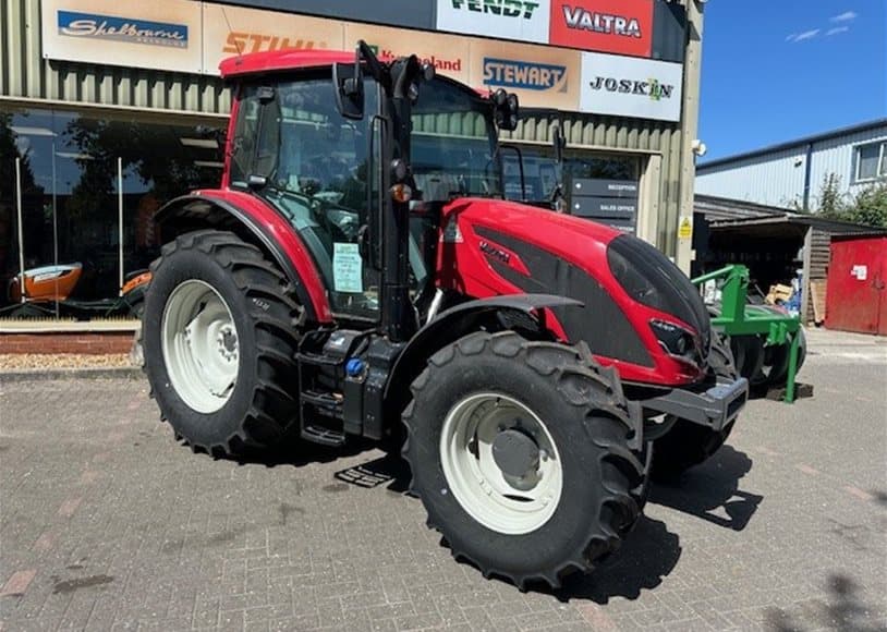 Valtra A115MH4 Tractor