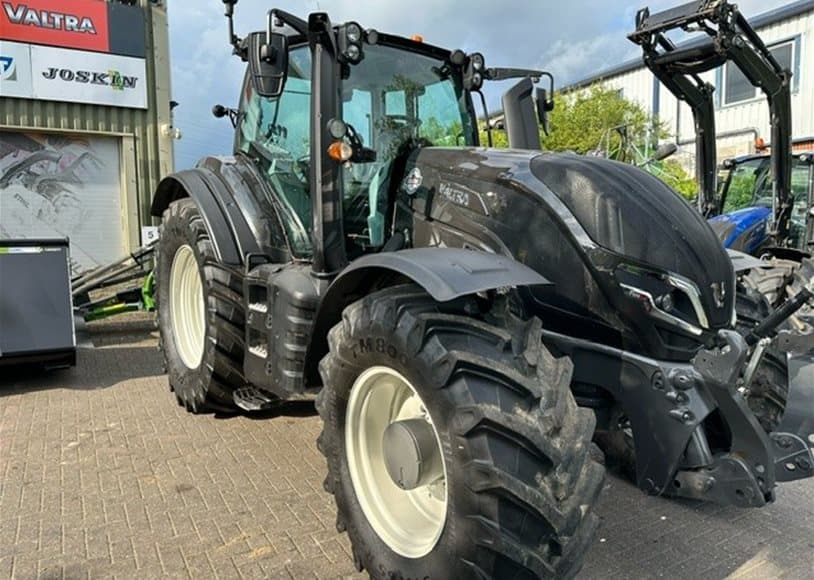 Valtra T175EA Tractor