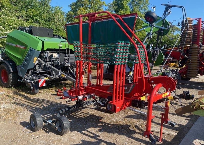 Kverneland 9546 Hay Rake