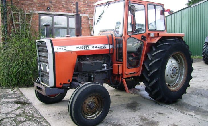 1983 Massey Ferguson 290 2wd 8 speed Tractor c/w Duncan Cab, 9,205 hours, 1983 and just 2 owners. SOLD