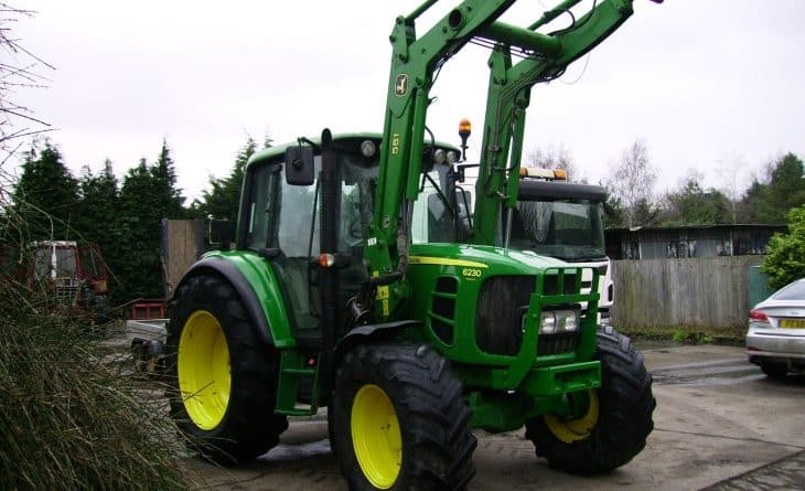 2011 John Deere 6230 4wd Premium Power Quad, 40K, Air Con c/w JD551 Power Loader, Year: 2011 SOLD