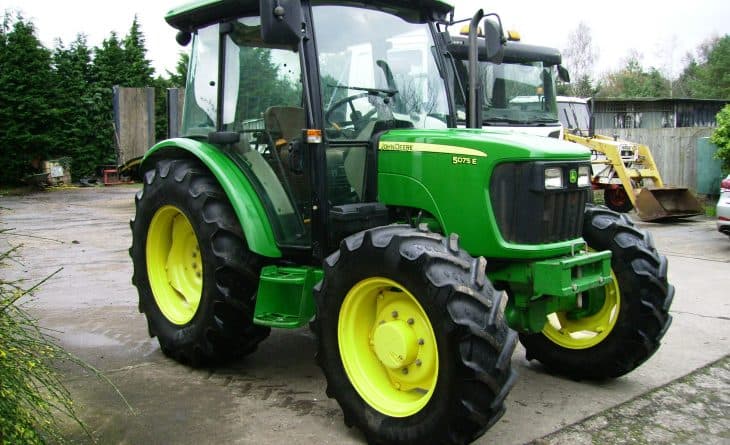 2016 John Deere 5075E 4wd 12/12 Powrreverser, 2016 with Only 2,621 hours. SOLD