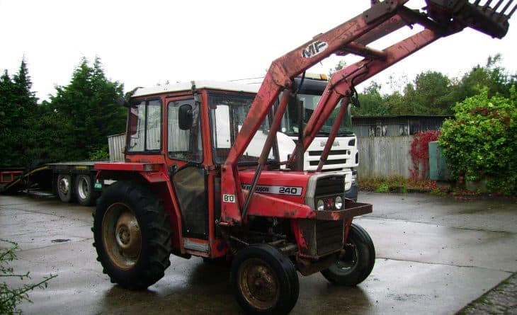 1981 Massey Ferguson 240 2wd c/w Massey Ferguson 80 Loader SOLD