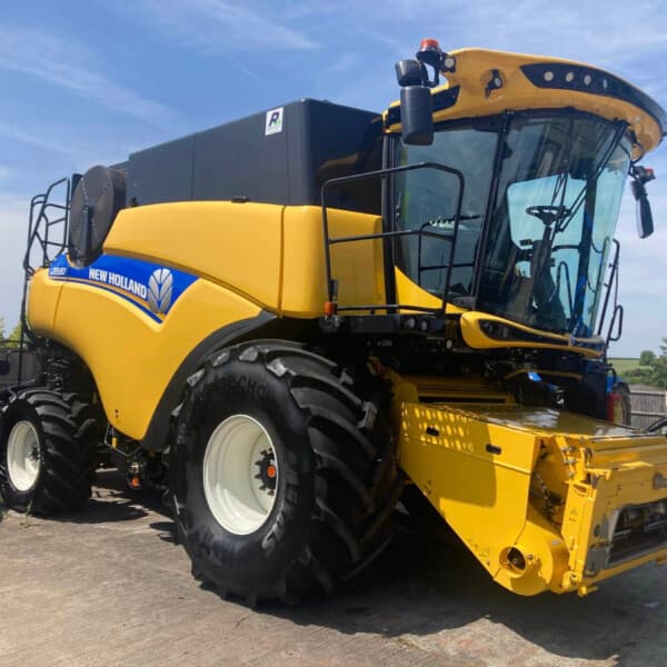 USED New Holland CR9.80 Combine Harvester For Sale