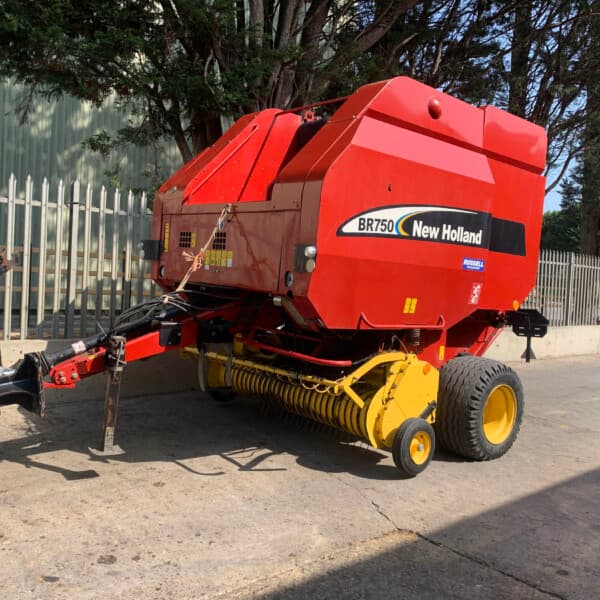 Used Equipment  null - New Balers